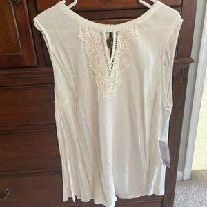 Pale Sky Quin Keyhole Crochet Top